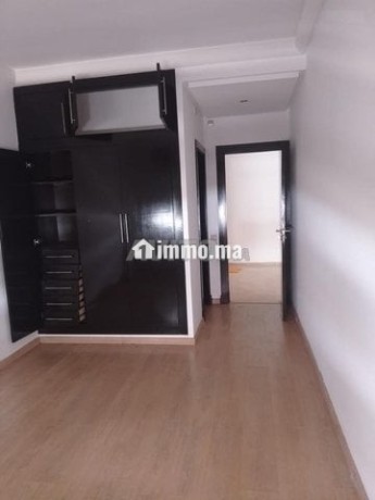 a-louer-appartement-avec-balcon-vide-sur-agdal-big-6