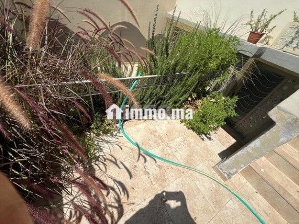 charmante-villa-200m2-a-vendre-quartier-la-colline-big-0