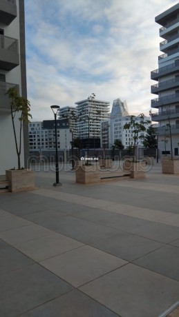 magnifique-studio-vide-au-casablanca-finance-city-big-11