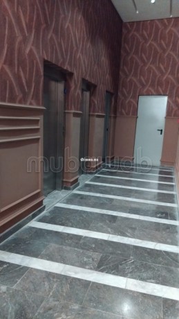 magnifique-studio-vide-au-casablanca-finance-city-big-8