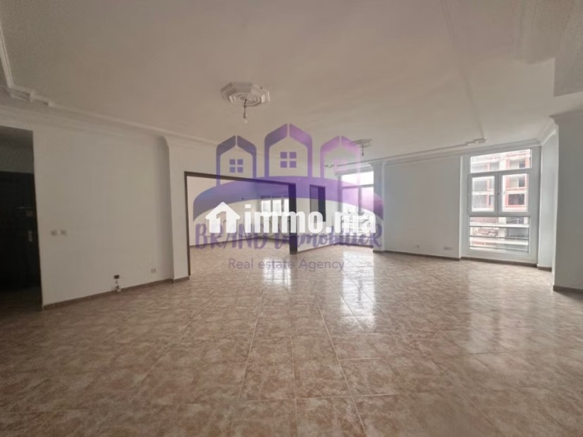 Appartement F4 à louer vide au Corniche - Location Immobilier - Tanger - photo 1