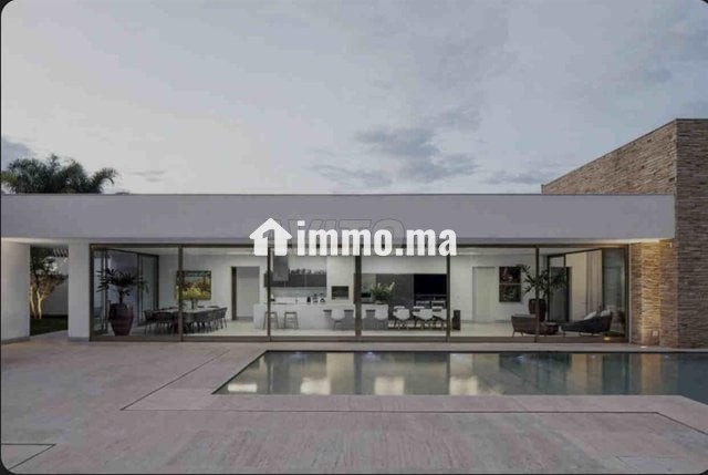 maison-220-m2-terrain-800-m2-piscine-big-0