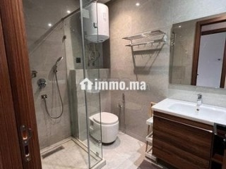 des-luxes-studio-vide-50m-haut-standing-ensoleille