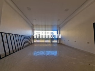 Propriété à louer à Hay Mabrouka. Surface totale 72 m². Porte sécurisée - Maison à louer