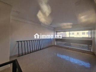 Propriété à louer à Hay Mabrouka. Surface totale 72 m². Porte sécurisée - Maison à louer