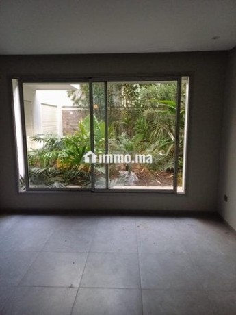 studio-rez-jardin-a-oasis-pour-location-big-0