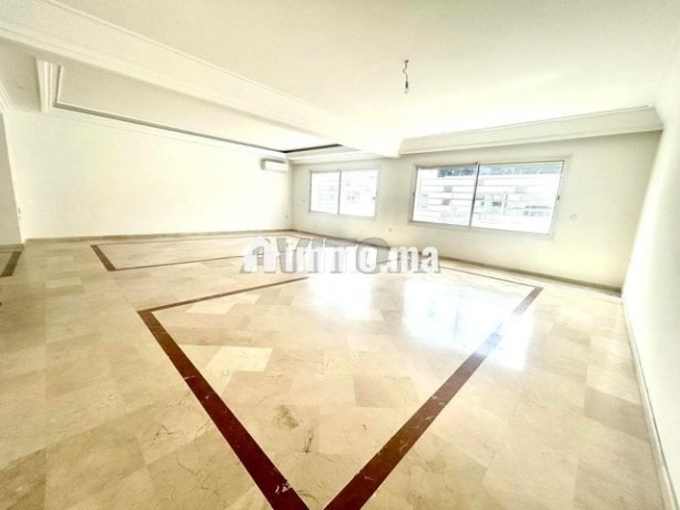 spacieux-appartement-sur-racine-big-1