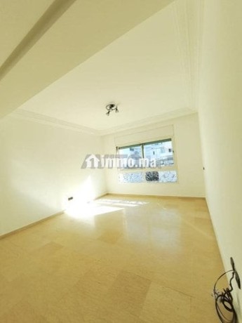 appartement-120m-a-rond-point-sport-triangle-big-0
