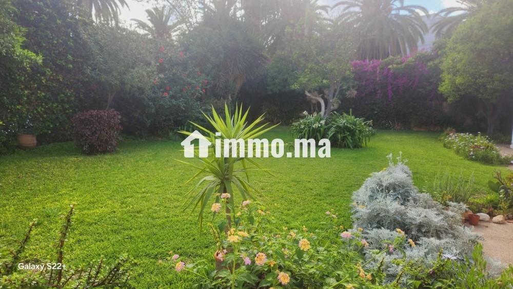 Location villa vide à oasis avec un grand jardin - Location Immobilier - Casablanca - photo 1
