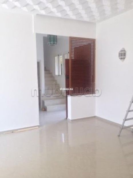 Location villa vide à oasis avec un grand jardin - Location Immobilier - Casablanca - photo 4