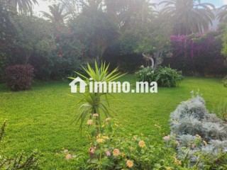 location-villa-vide-a-oasis-avec-un-grand-jardin