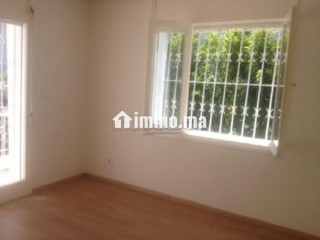 Location villa vide à oasis avec un grand jardin - Villa à louer - Casablanca
