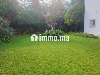 Location villa vide à oasis avec un grand jardin - Villa à louer - Casablanca