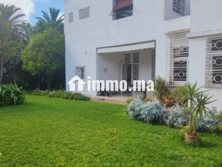 Location villa vide à oasis avec un grand jardin - Villa à louer - Casablanca