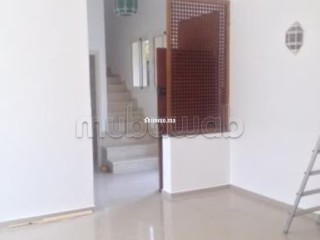 Location villa vide à oasis avec un grand jardin - Villa à louer - Casablanca