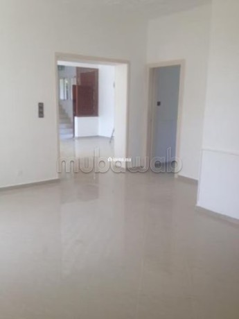 location-villa-vide-a-oasis-avec-un-grand-jardin-big-6