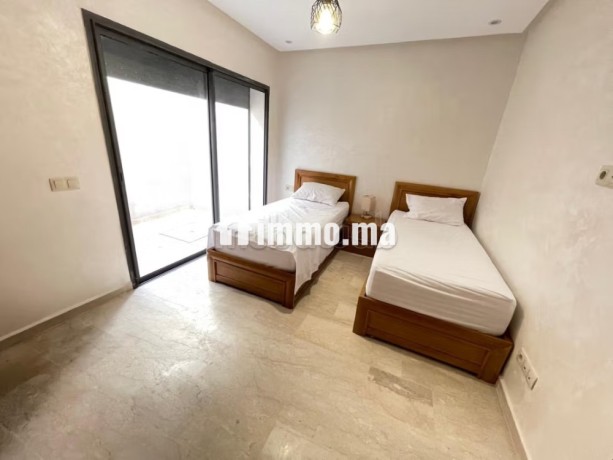 belle-villa-de-200-m2-moderne-a-louer-a-tassila-big-9