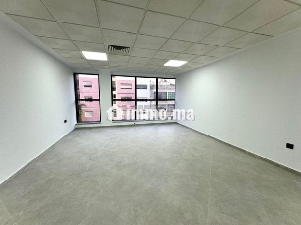 bureaux-a-louer-au-centre-ville-big-1