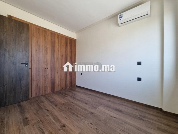 studio-neuf-a-louer-55-m2-sur-oasis-big-6