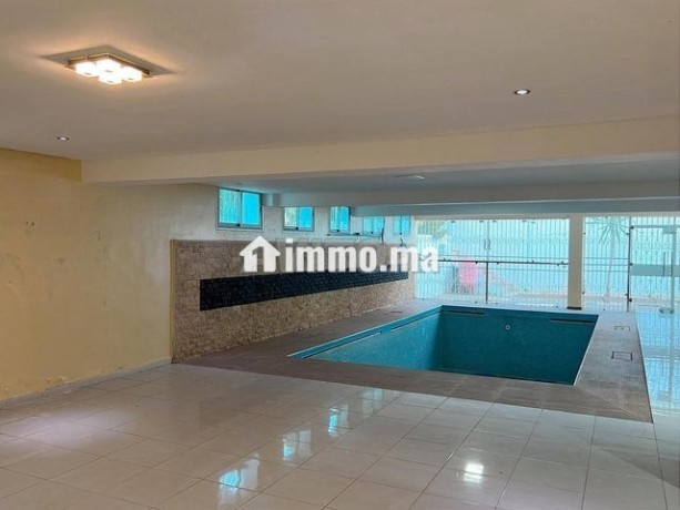 luxueuse-villa-avec-piscine-big-5