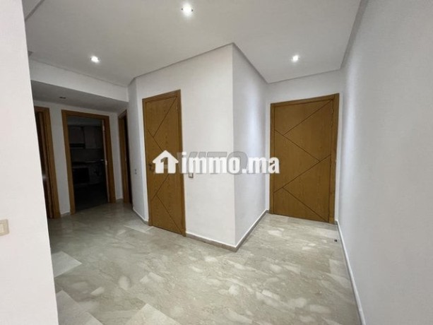 apprt-3-ch-salon-en-location-a-belvedere-6500-big-0