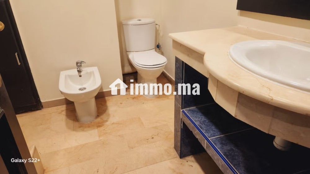 Location appt vide avec terrasse a racine - Location Immobilier - Casablanca - photo 6