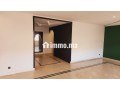 location-appt-vide-avec-terrasse-a-racine-small-16