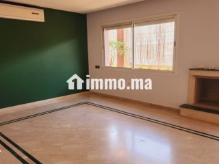 Location appt vide avec terrasse a racine - Appartement à louer - Casablanca