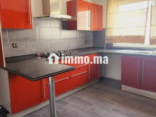 Location appt vide avec terrasse a racine - Appartement à louer - Casablanca