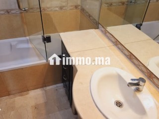 Location appt vide avec terrasse a racine - Appartement à louer - Casablanca