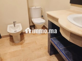 Location appt vide avec terrasse a racine - Appartement à louer - Casablanca