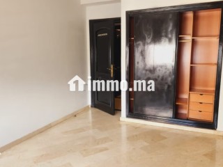 Location appt vide avec terrasse a racine - Appartement à louer - Casablanca