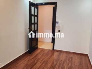 Location appt vide avec terrasse a racine - Appartement à louer - Casablanca