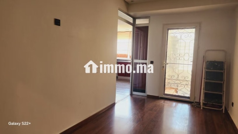 location-appt-vide-avec-terrasse-a-racine-big-13