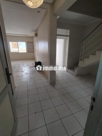 duplex-a-louer-vide-av-des-far-big-1