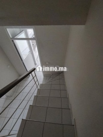duplex-a-louer-vide-av-des-far-big-5