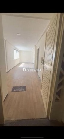 bureau-recep-gd-open-5p-150m2-a-louer-bd-zerktouni-big-3