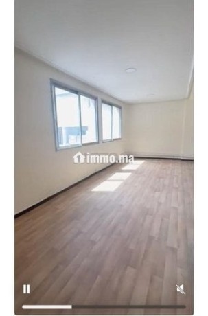 bureau-recep-gd-open-5p-150m2-a-louer-bd-zerktouni-big-4