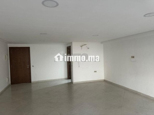 location-dun-plateau-de-bureau-neuf-big-0