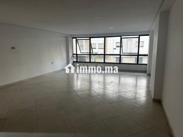 location-dun-plateau-de-bureau-neuf-big-1