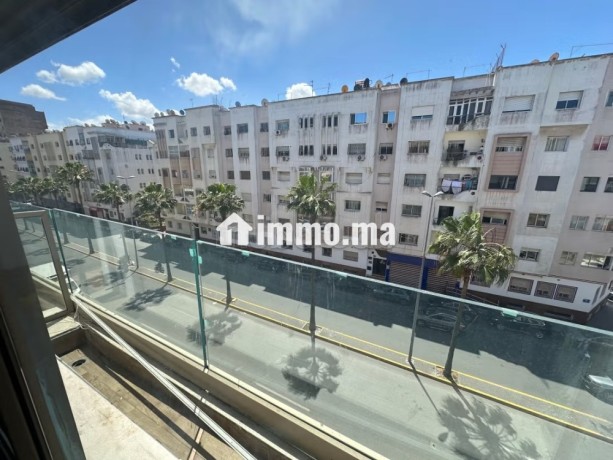 location-de-bureaux-a-bourgogne-ouest-superficie-60-m2-avec-ascenseur-big-3