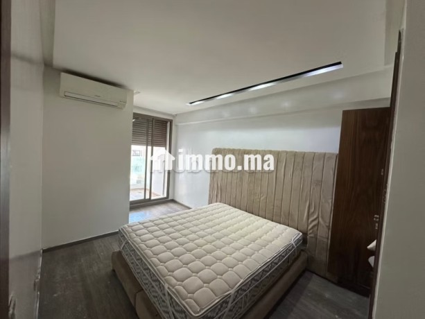 location-de-bureaux-a-bourgogne-ouest-superficie-60-m2-avec-ascenseur-big-4