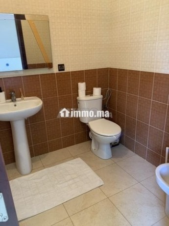 appartement-meuble-avec-piscine-big-4