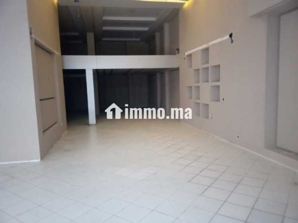 magasin-a-vendre-su-2-mars-big-2