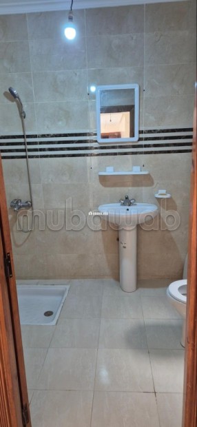 Louez cet appartement à Smaâla. 2 chambres agréables. Antenne parabolique, résidence sécurisée - Location Immobilier - Settat - photo 7