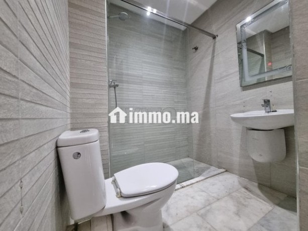 appartement-a-louer-126-m2-a-casablanca-big-14