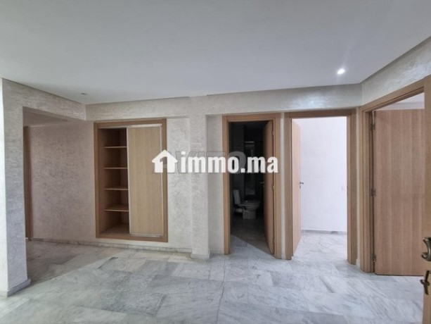 appartement-a-louer-126-m2-a-casablanca-big-3