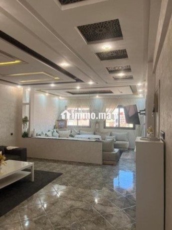 appartement-110m2-2-facades-a-louer-vide-a-casa-big-0