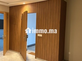 À louer – Spacieux appartement refait à neuf à Hay Riad - Appartement à louer - Rabat