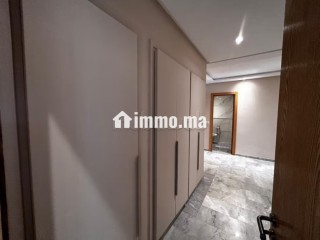 À louer – Spacieux appartement refait à neuf à Hay Riad - Appartement à louer - Rabat